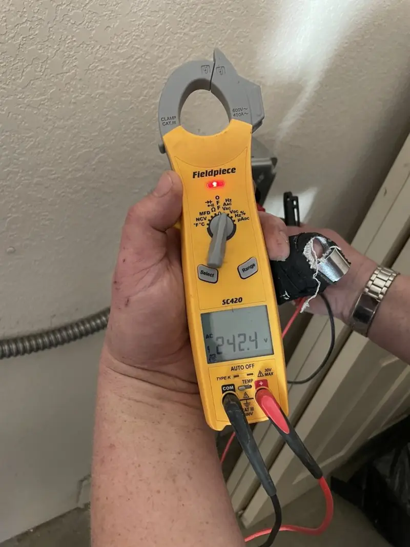 Voltage testing with clamp meter during Aluminum Wiring Replacement in Colebrookdale